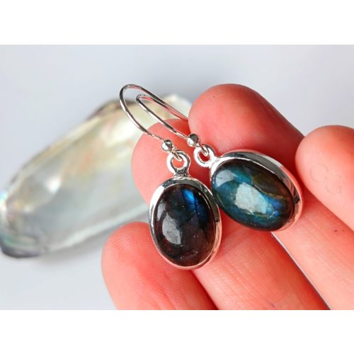 Lune Spectrale – ovális labradorit ezüst fülbevaló