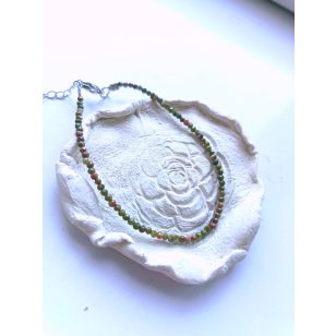 Unakit apró köves karkötő