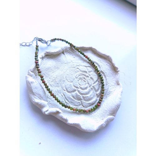 Unakit apró köves karkötő