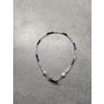 Holdkő, szodalittal és szilíciummal