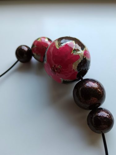 Fa golyós nyakék