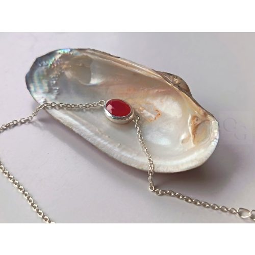 Élégance Rouge Impérial – szolid ovális drágaköves karkötő középen rubinnal