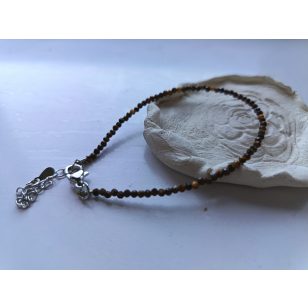 Tigrisszem apróköves karkötő