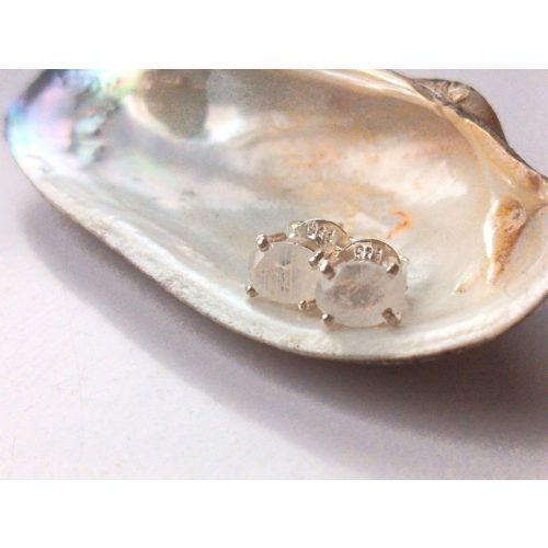 Feuille Lune – ovális holdkő bedugós ezüst fülbevaló