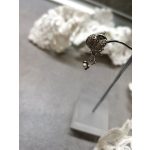 Ezüst pillangó virág gyönggyel