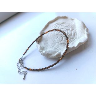 Tigrisszem apróköves karkötő